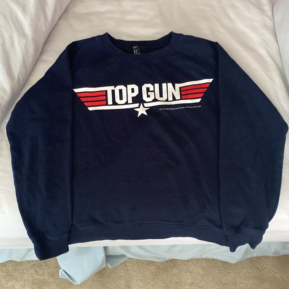 Top Gun sweatshirt